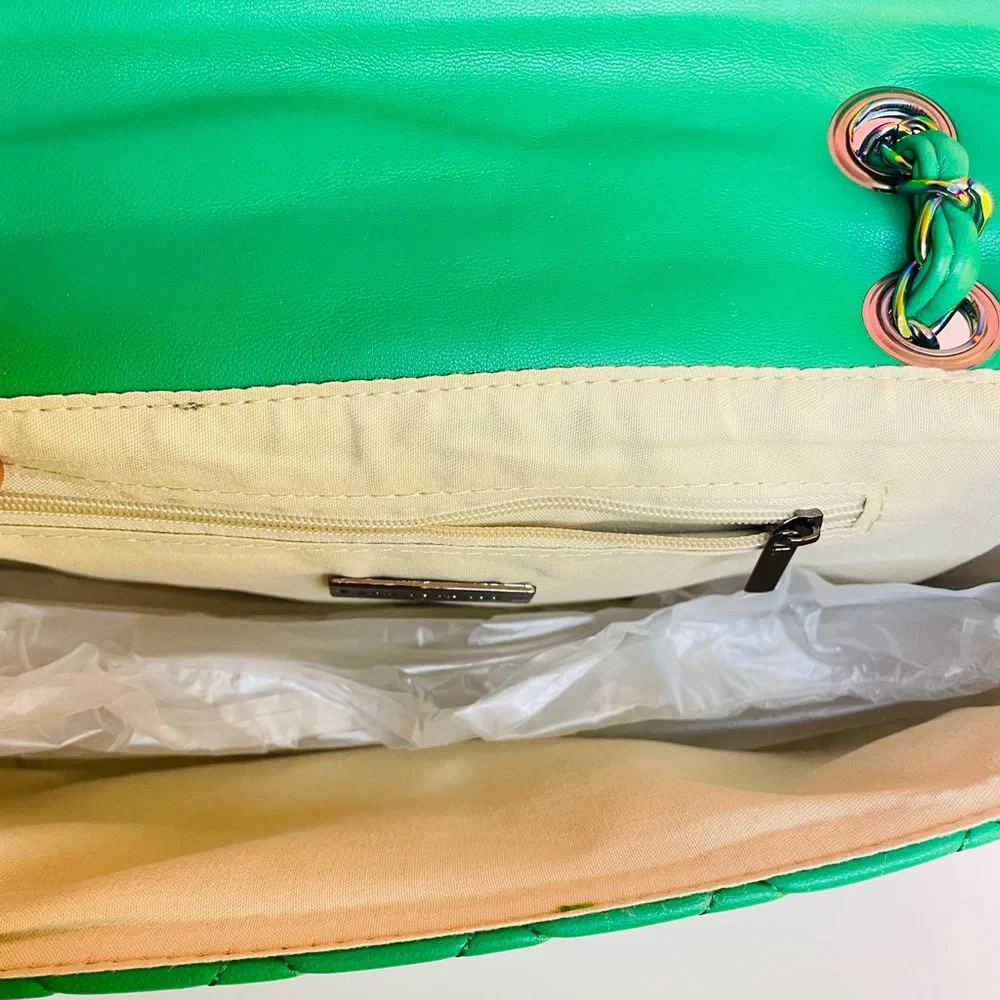 J. ELISE BOUTIQUE NEW KELLY Green Iridescent Accent Quilted Classic Shoulder Bag - Picture 5 of 6